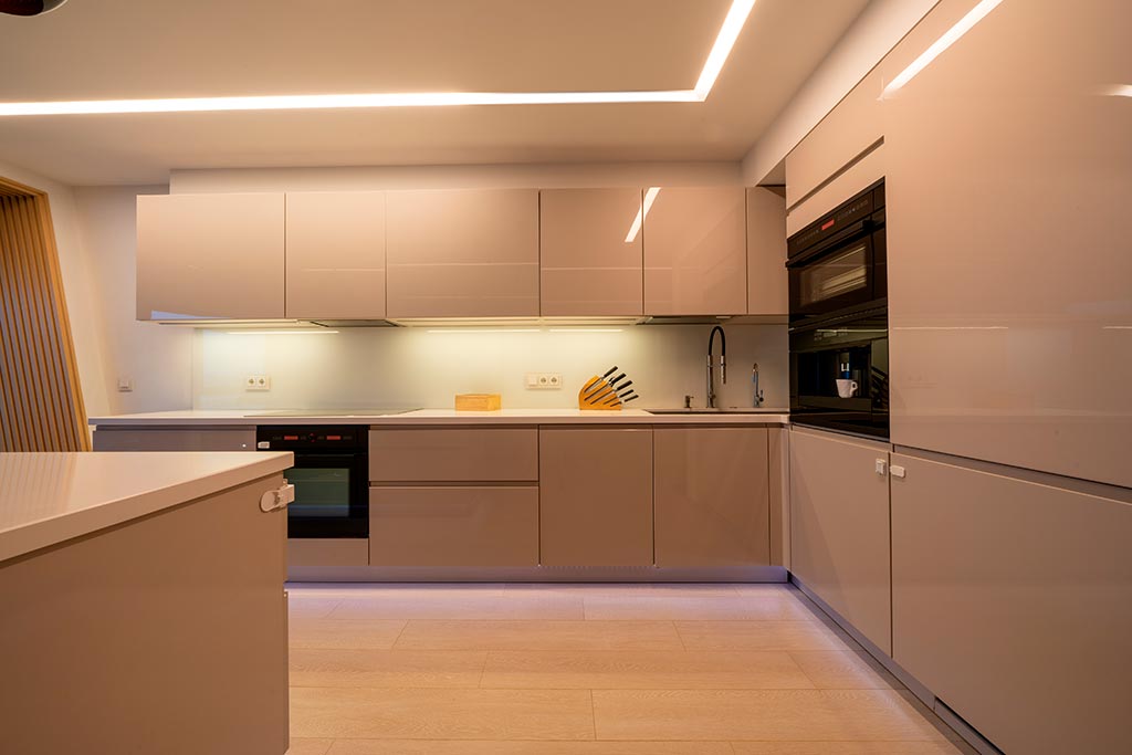 Ilumina y decora la cocina con lámparas de techo